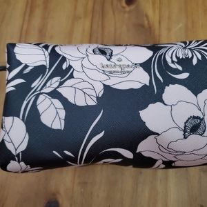 New without tag Kate Spade Makeup Case